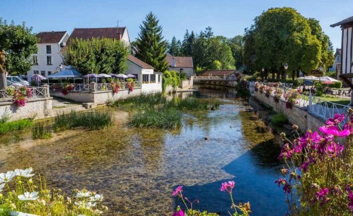 Essoyes Ource.JPG @ C. Dunand