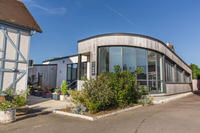 20190723-0049-HDR.jpg Aux Maisons