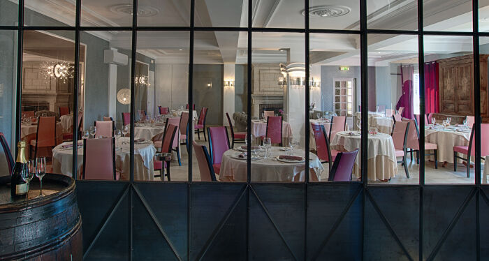 photo salle1 aux maisons.jpg Aux maisons