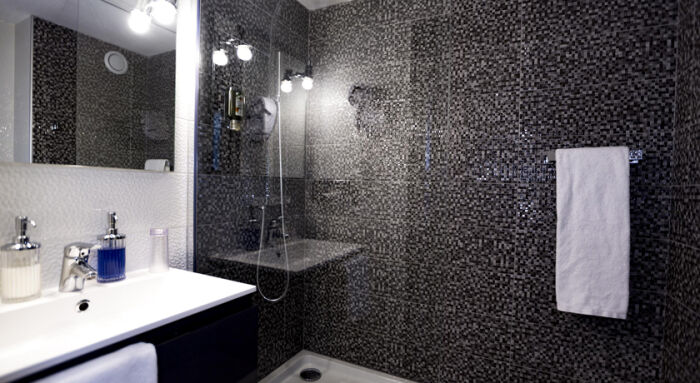 sdb.jpg Hôtel Relais Saint-Jean