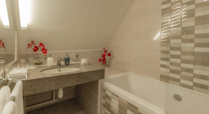 sdb.jpg Hôtel Relais Saint-Jean