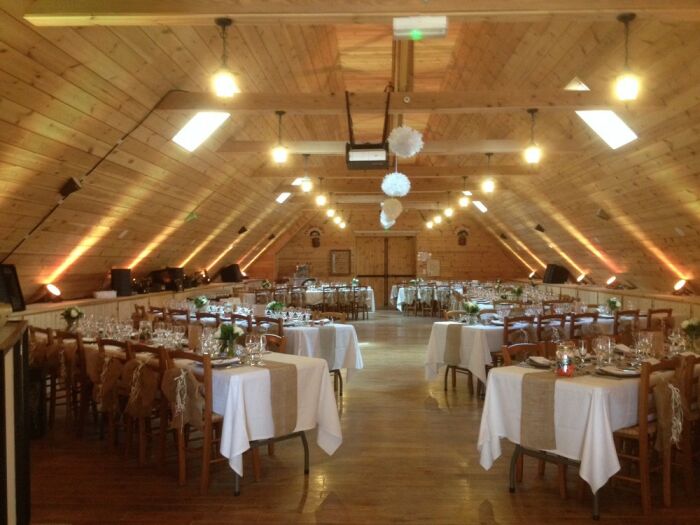 Salle de réception église.jpg Western City